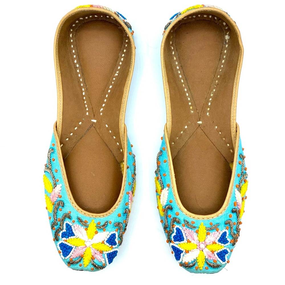 Traditional Leather Embroidered Jutti